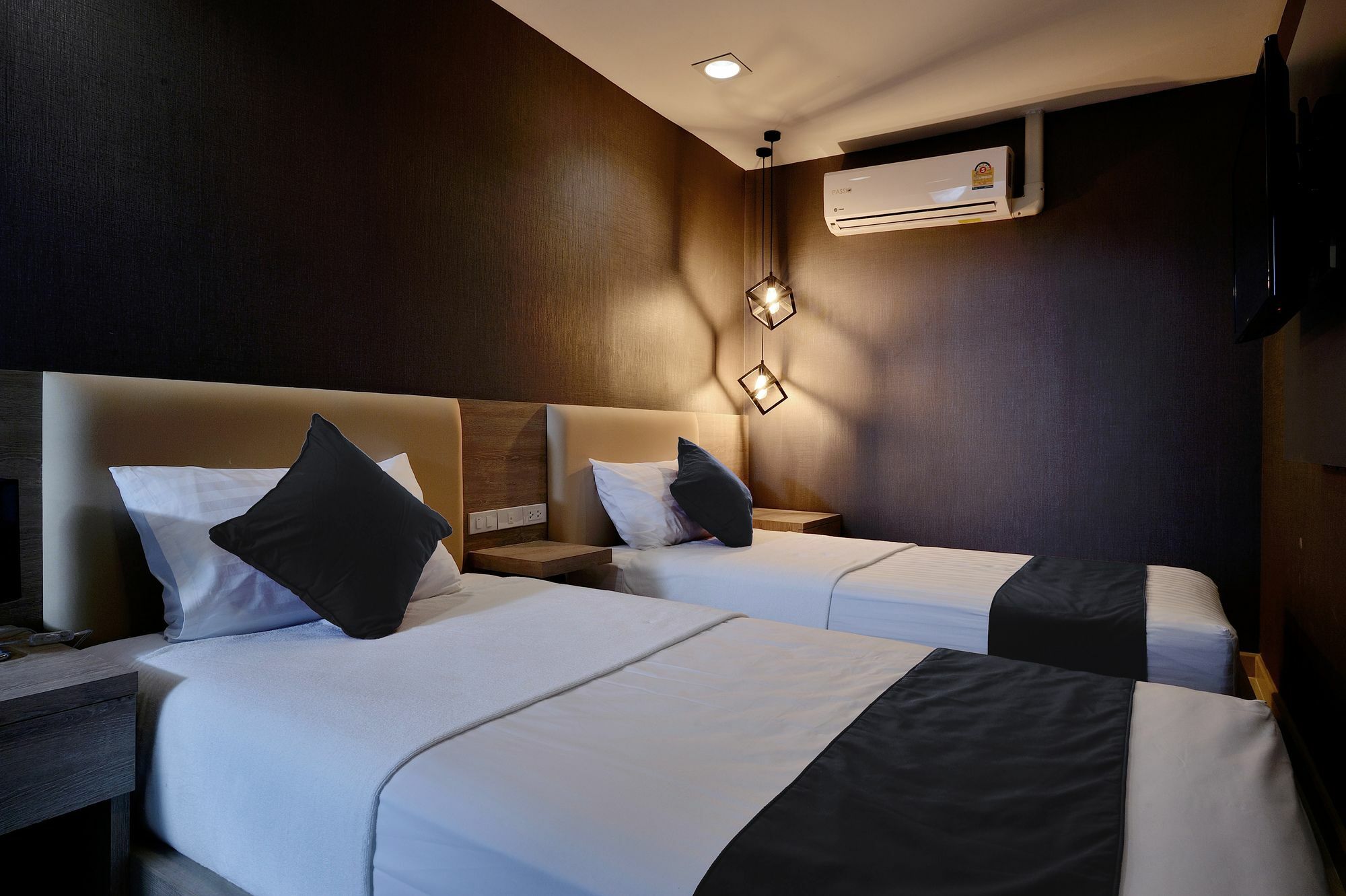 Pratunam19 Hotel Бангкок Экстерьер фото