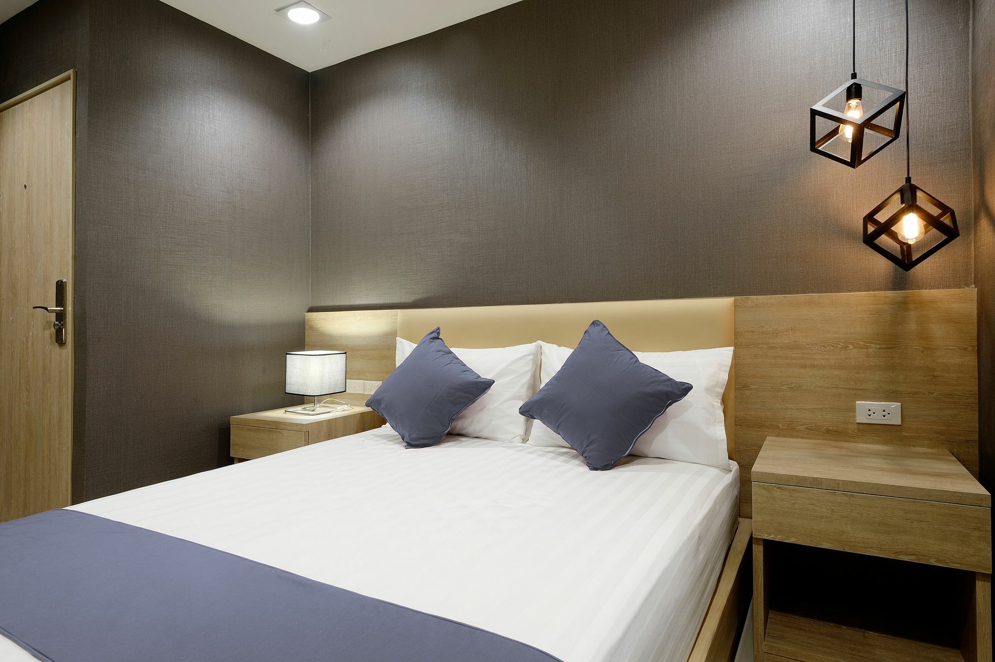 Pratunam19 Hotel Бангкок Экстерьер фото