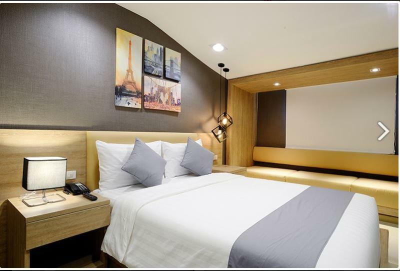 Pratunam19 Hotel Бангкок Экстерьер фото